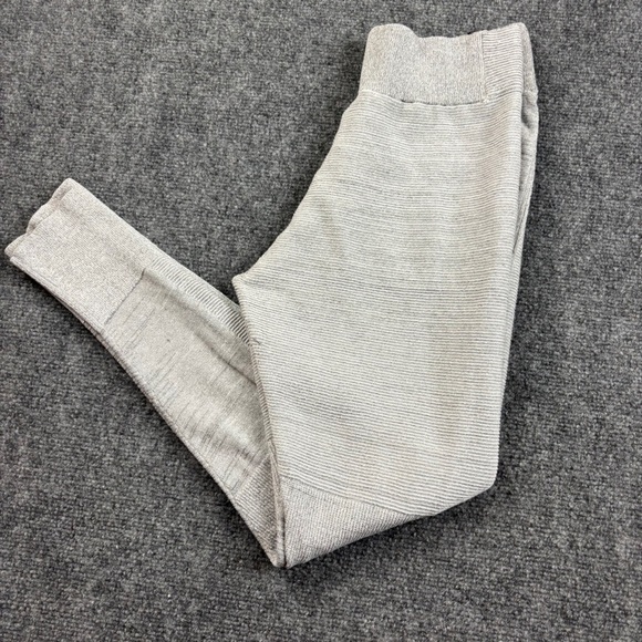 GYMSHARK Women’s Light Grey Time Out Knit Athletic Leggings Joggers size Small - Picture 1 of 8